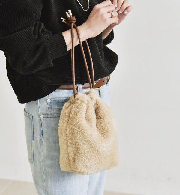 quaranciel「quaranciel: 2way コンビ バケツ ショルダーバッグ &times; フェイクファー 巾着」|ショルダー・メッセンジャー|