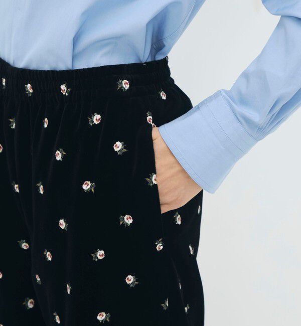 CABaN「ベロア PETIT ROSEプリントパンツ」|チノ|