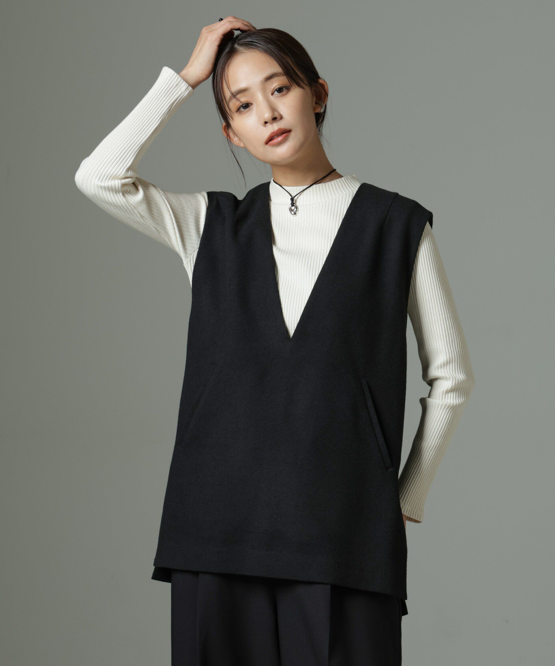 nano･universe「深Vネックベスト＋ニットソーセット」|シャツ・ブラウス|