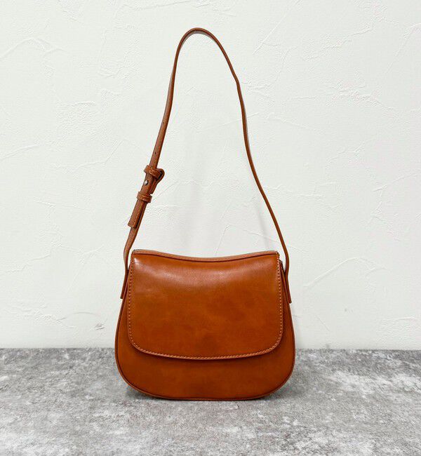 fredy emue「フラップラウンドワンショルバッグ」|ショルダー・メッセンジャー|