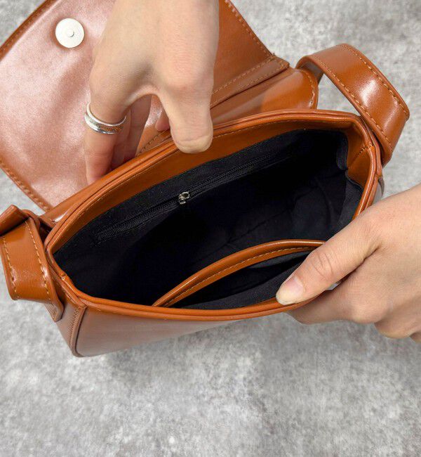 fredy emue「フラップラウンドワンショルバッグ」|ショルダー・メッセンジャー|