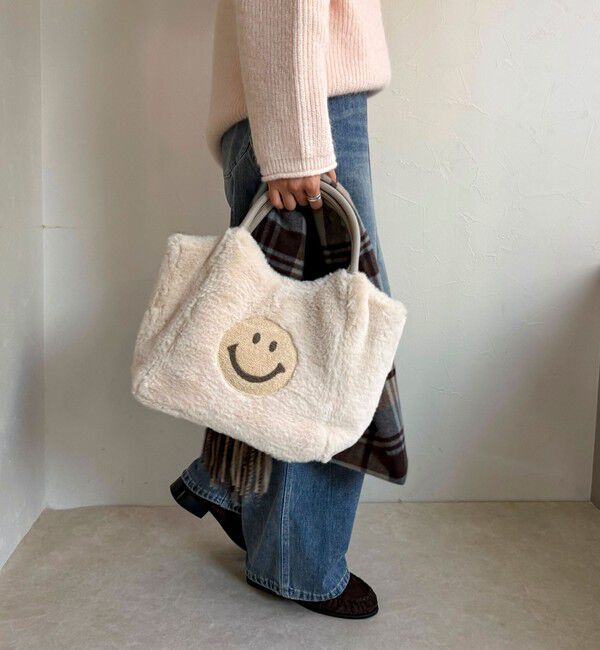 fredy emue「SMILY刺繍ファートートバッグ」|トートバッグ|