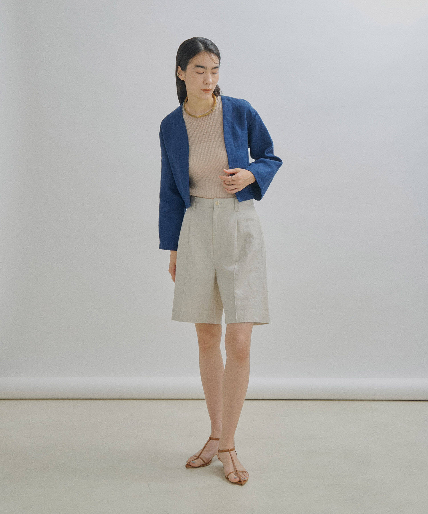 SALON adam et rope'「【Alderney（アルダニー）】ノーカラーブルージャケット」|ノーカラージャケット|