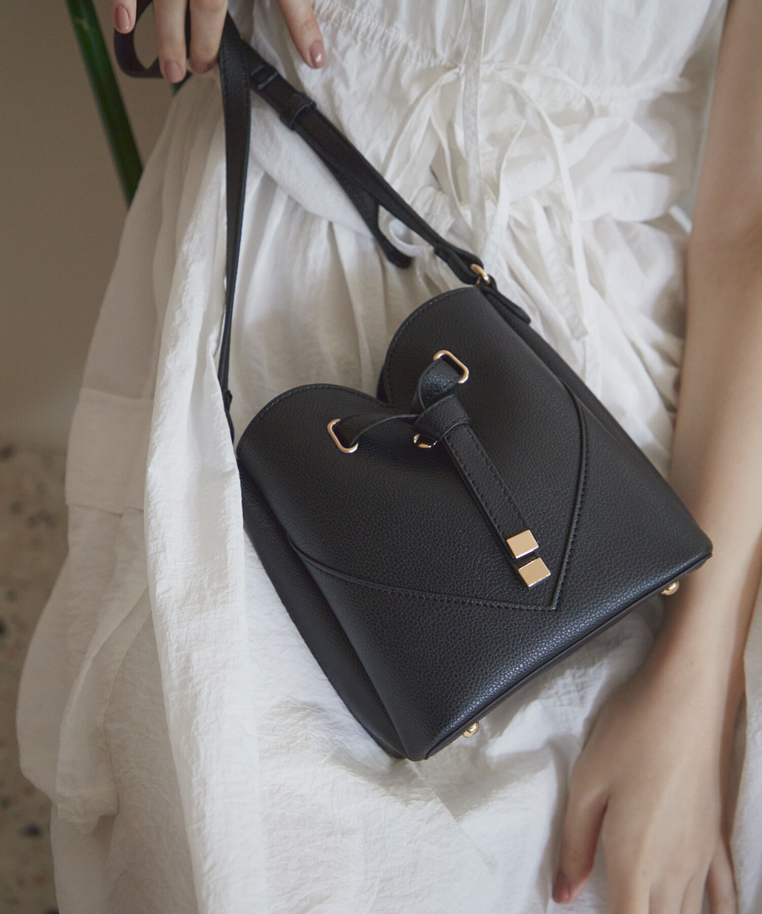 VIS「ハートカットバッグ(スモール)」|ショルダー・メッセンジャー|