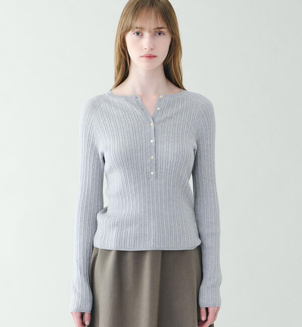  「RYE TENDER | ヘンリーネック リブニット WOMEN」|ニット・セーター|