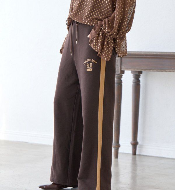  「【スタイリングのアクセントに】サイドラインジャージーパンツ」|チノ|ブラウン