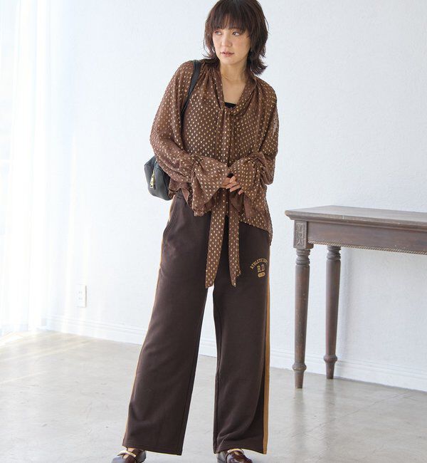  「【スタイリングのアクセントに】サイドラインジャージーパンツ」|チノ|