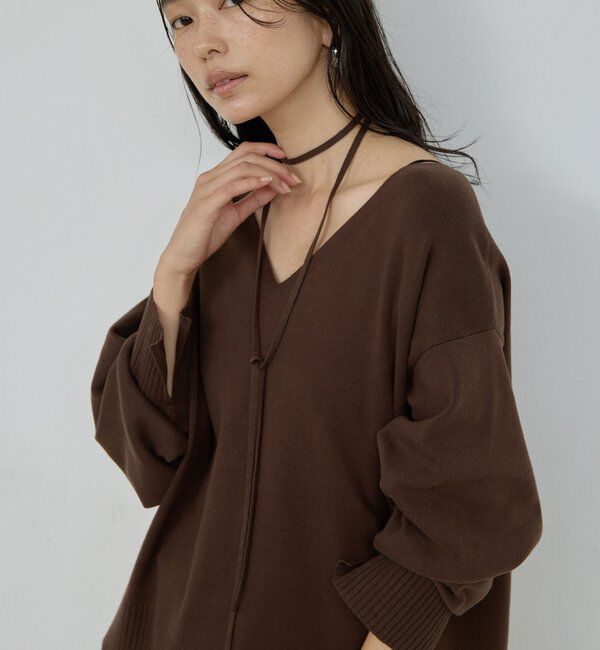  「【CHIKAコラボ】【着やせ&times;時短おしゃれ】タイ付き総針Vネックニット」|ニット・セーター|