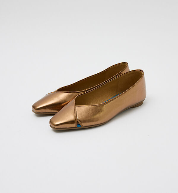 AU BANNISTER「【Vibram/ヴィブラムソール】Ｖカットフラットパンプス」|パンプス|ブロンズ