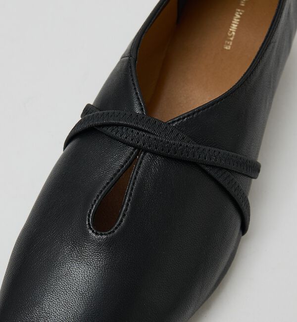 AU BANNISTER「ストラップソフトレザーフラットパンプス」|その他|