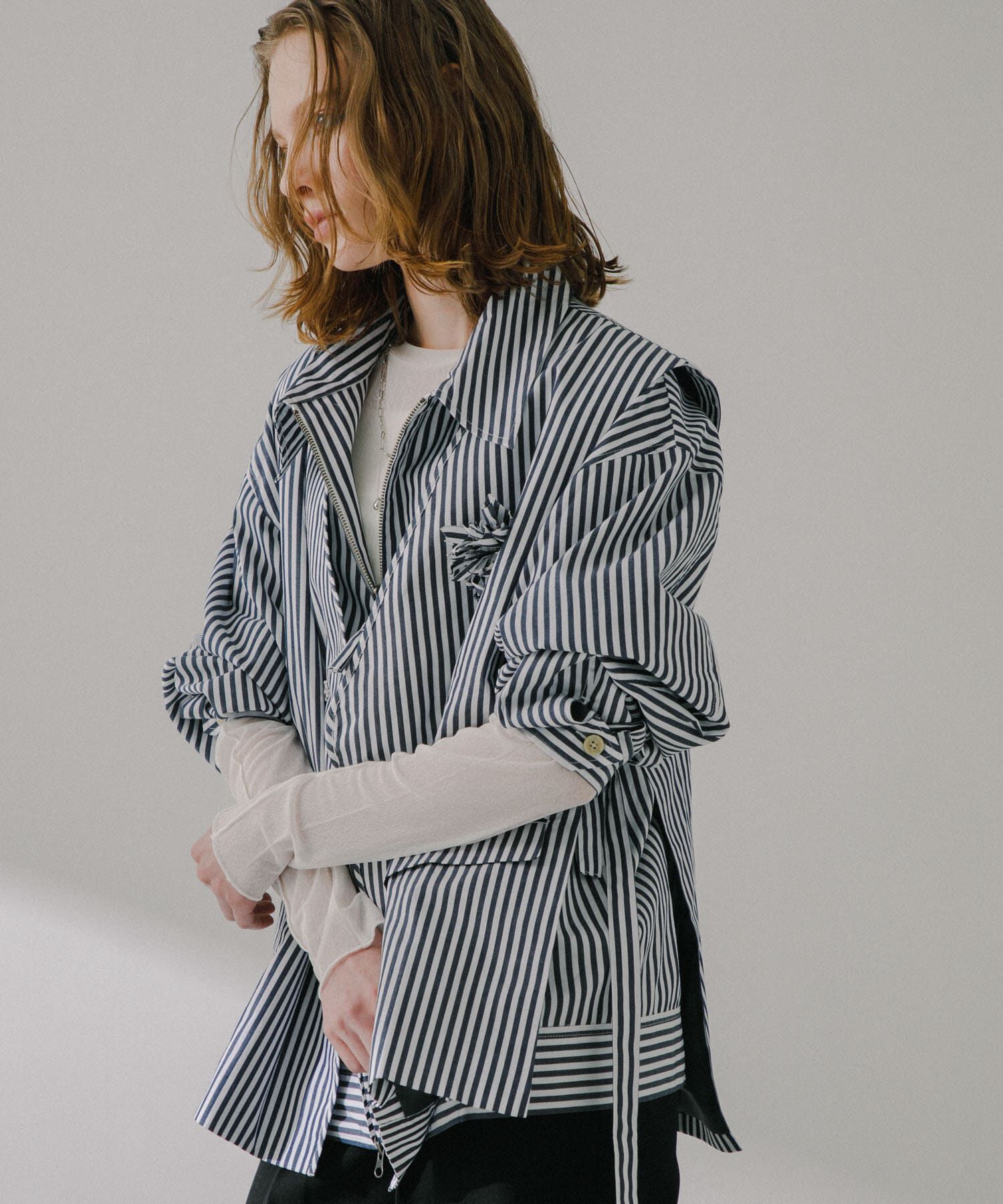 SENSE OF PLACE by URBAN RESEARCH「hxcyyd &times; SOP　ストライプフラワーコサージュシャツベスト(UNISEX)」|ベスト・ジレ|