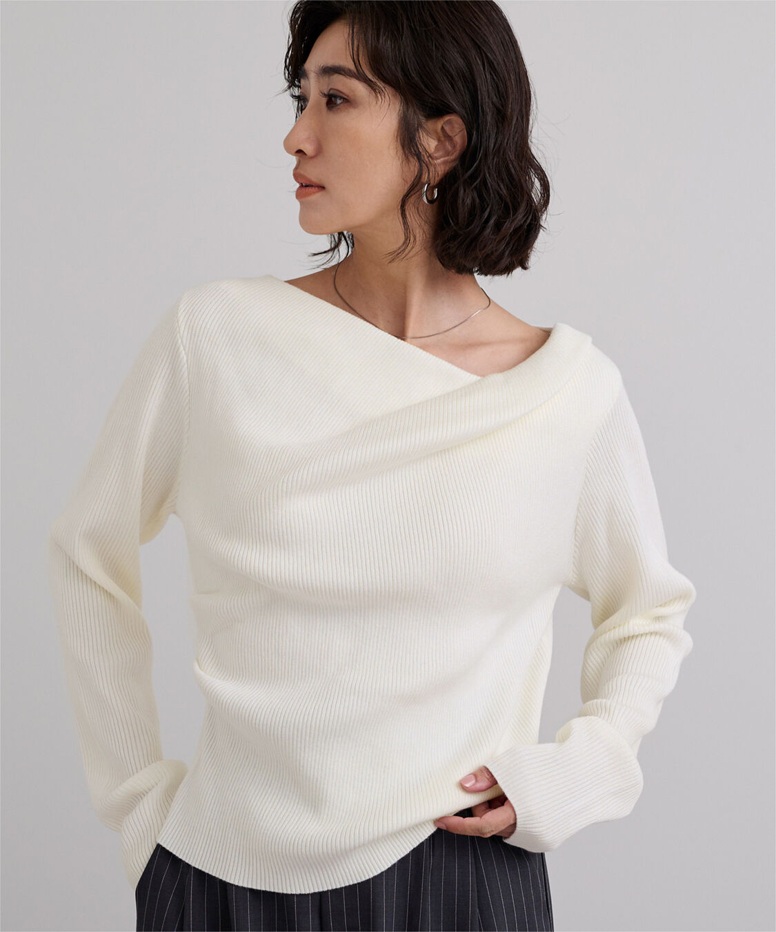 ur's「オフショルダーリブニットトップス」|ニット・セーター|オフホワイト