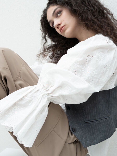 Te chichi「コットンエンブロイダリーブラウス《2025spring catalog item》」|シャツ・ブラウス|ホワイト