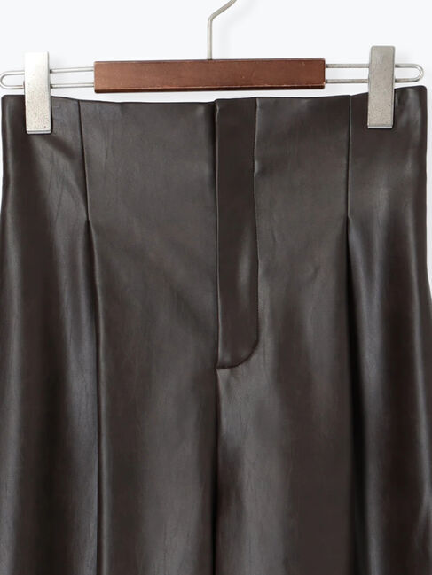 Te chichi「フェイクレザーセミワイドパンツ《2025Autumn catalog item》」|その他|