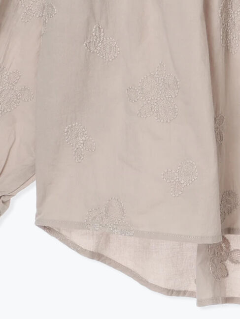 Samansa Mos2「ハンドステッチ風花柄シャーリングブラウス」|シャツ・ブラウス|