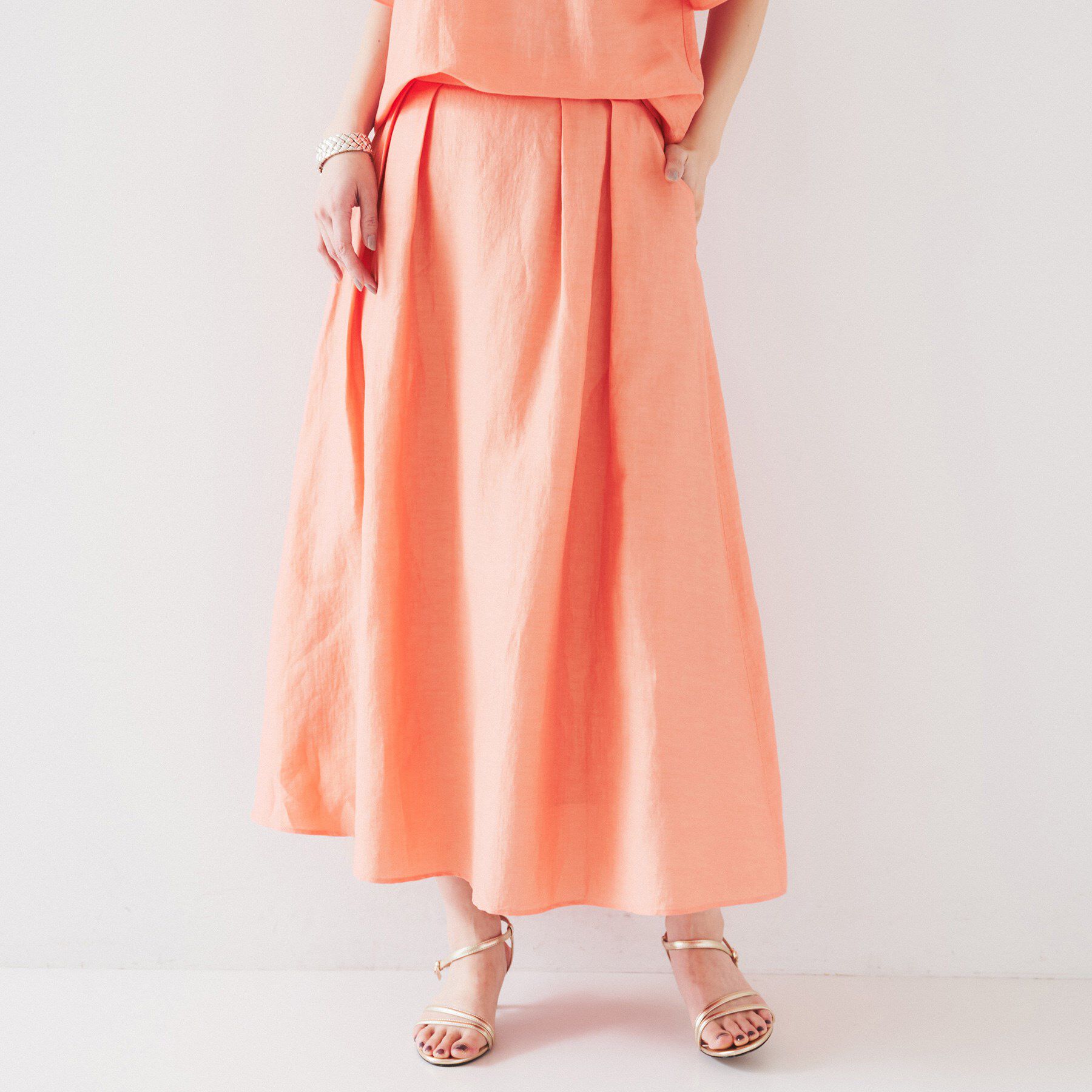 UNTITLED「【セットアップ可能/手洗い可】リネン混フレアスカート」|スカート|オレンジ(066)