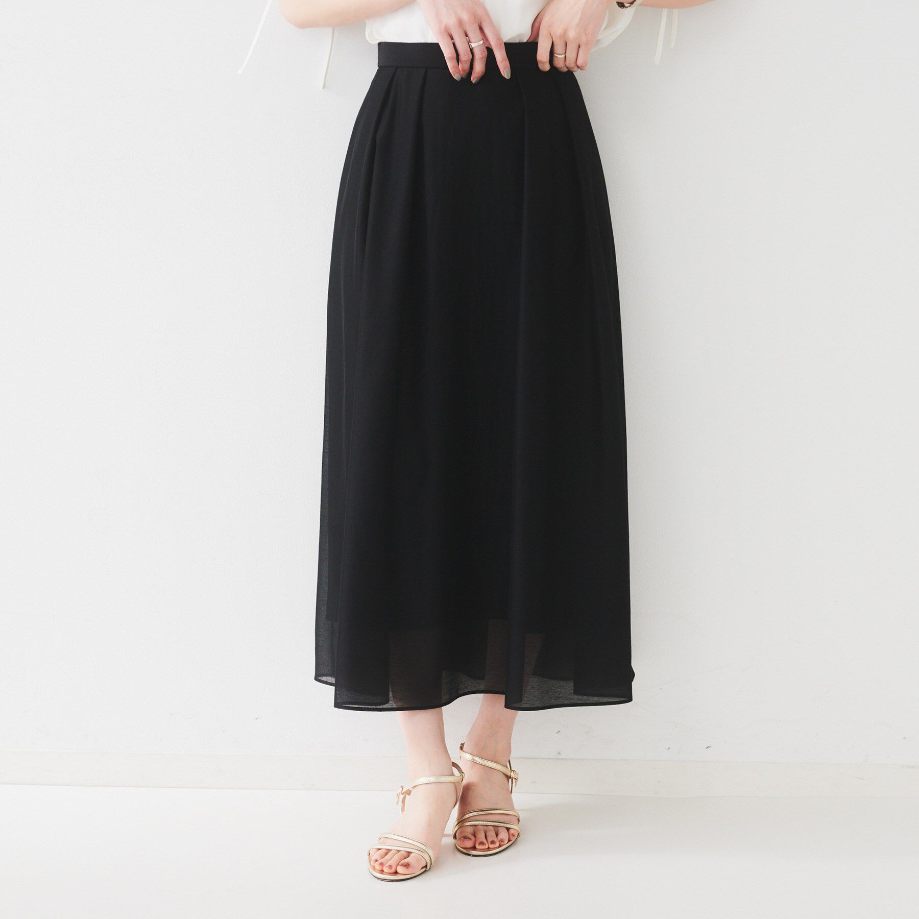 UNTITLED「【後ろウエストゴム/洗える】シアーフレアースカート」|スカート|