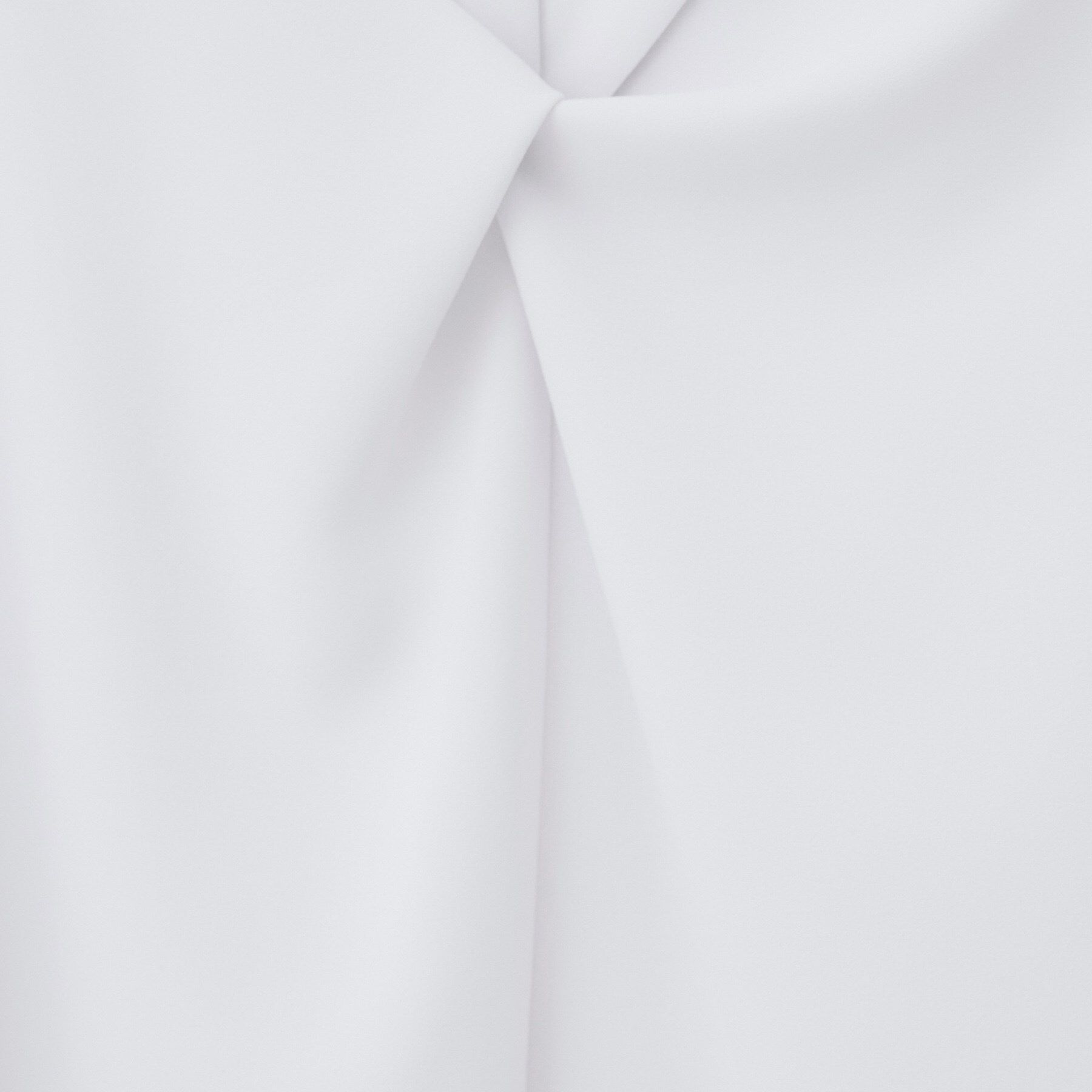 UNTITLED「【洗える/ストレッチ/通勤】Vネックブラウス」|シャツ・ブラウス|