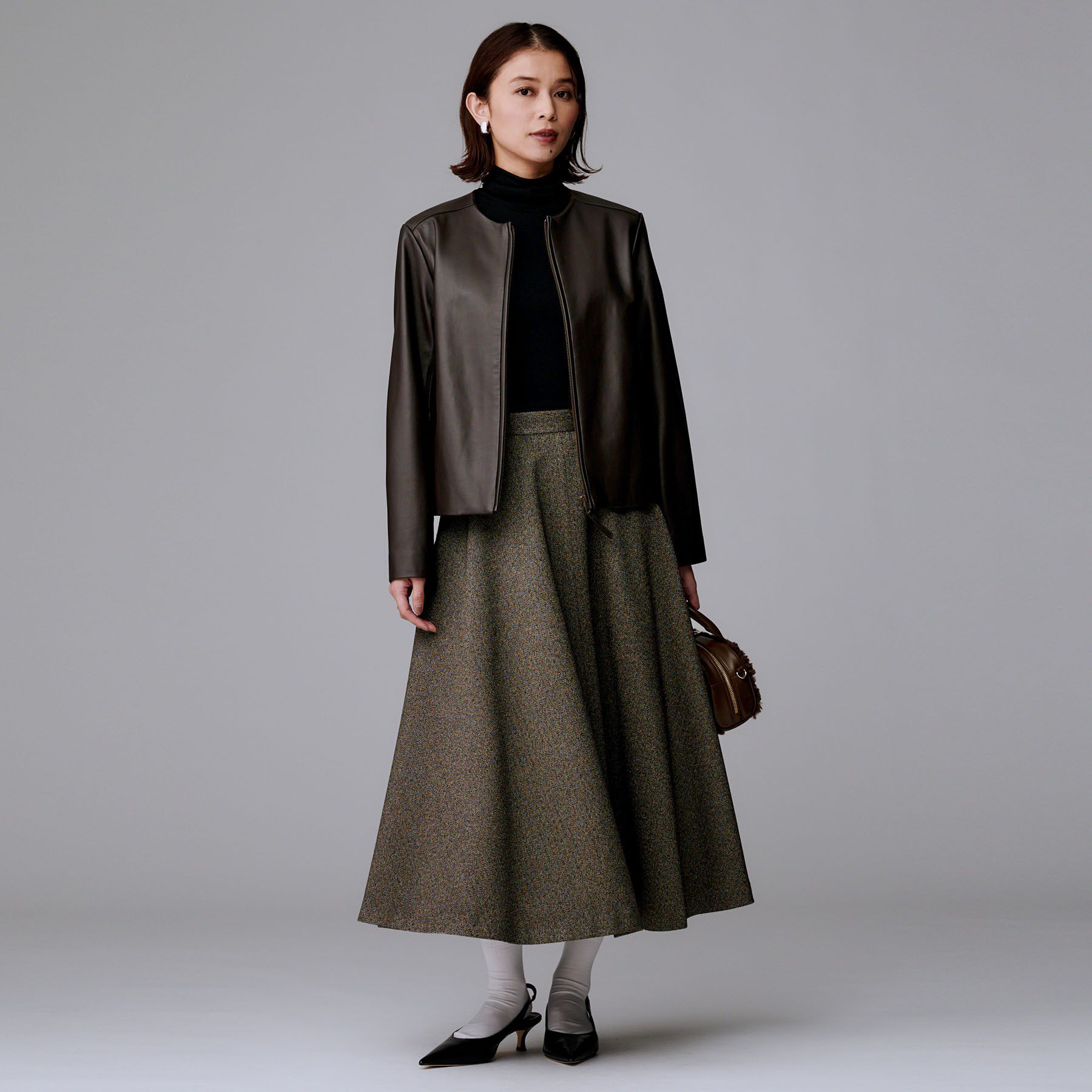 UNTITLED「【ミディ丈/ウール混】クラシカルヘリンボーン　ラメスカート」|スカート|