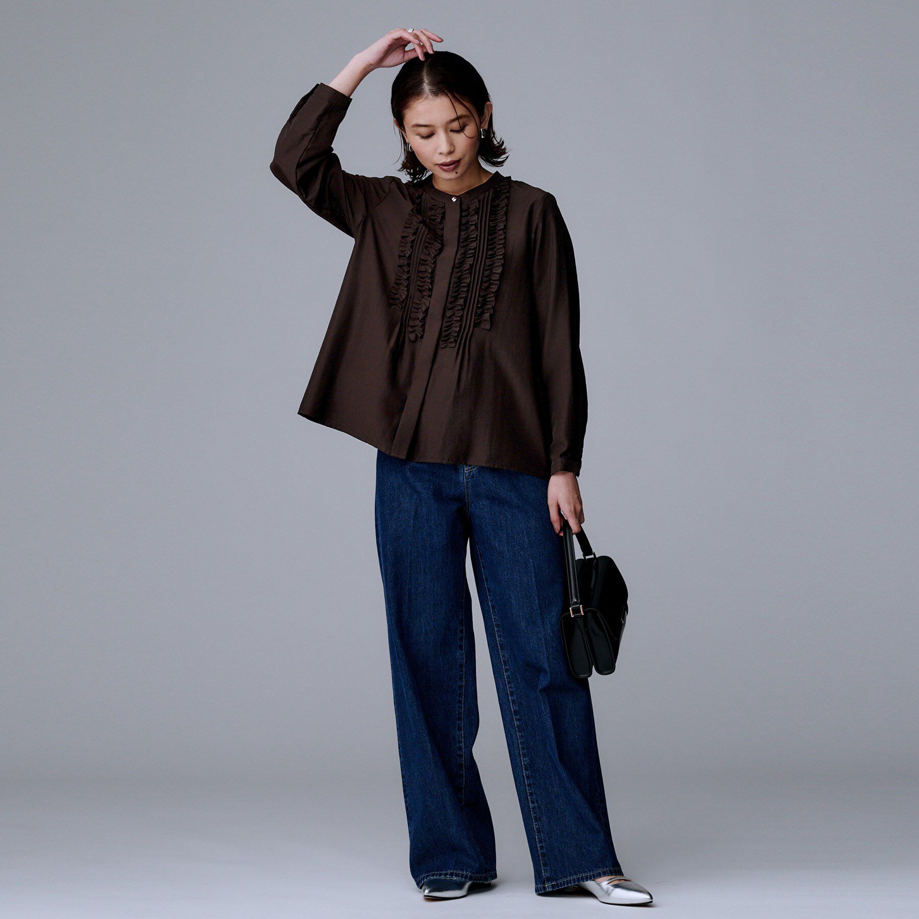 UNTITLED「【1枚で着映え/オンオフ着回し】フリルサテンブラウス」|シャツ・ブラウス|