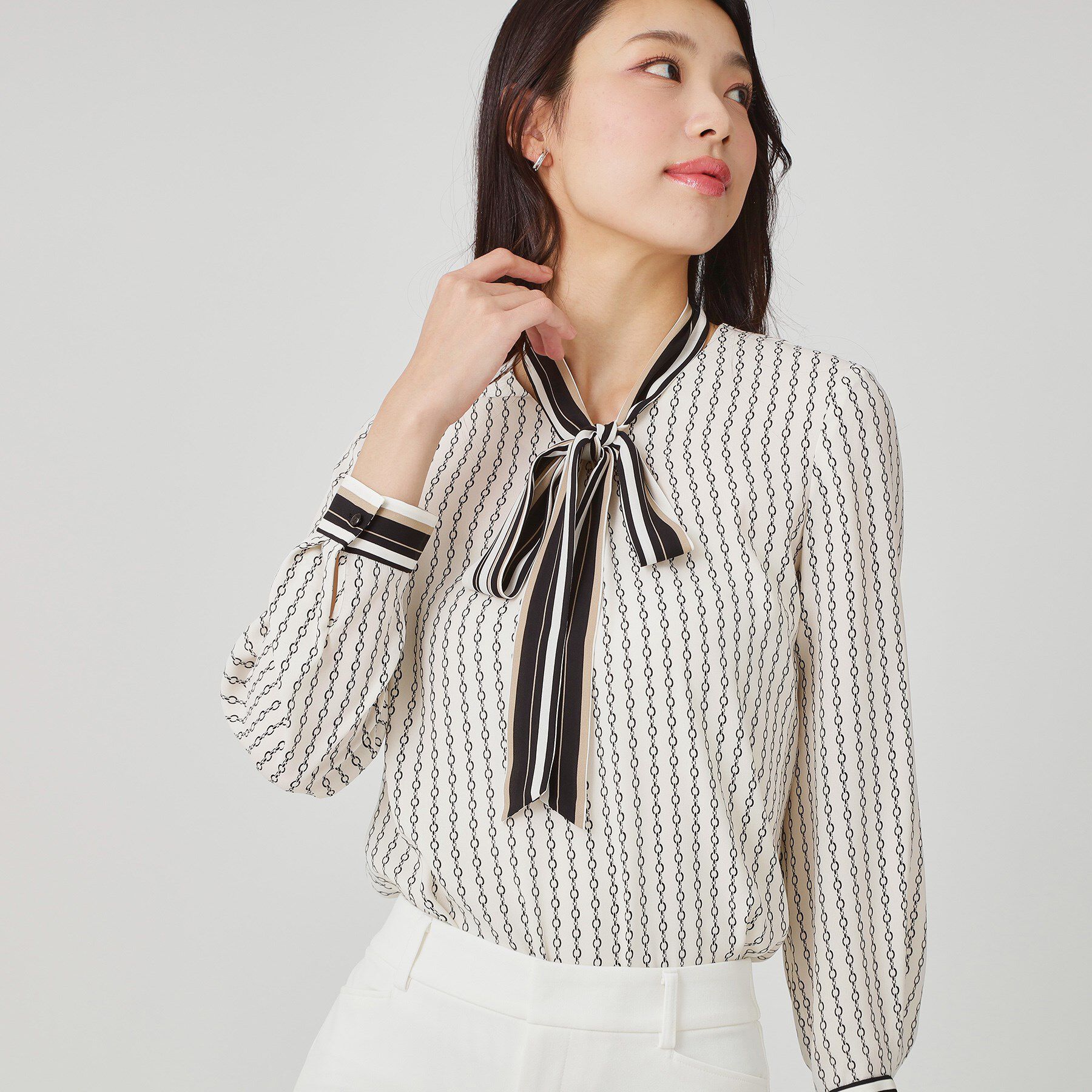 COUP DE CHANCE「【手洗い可／日本製】チェーン柄ブラウス」|シャツ・ブラウス|ホワイト(101)