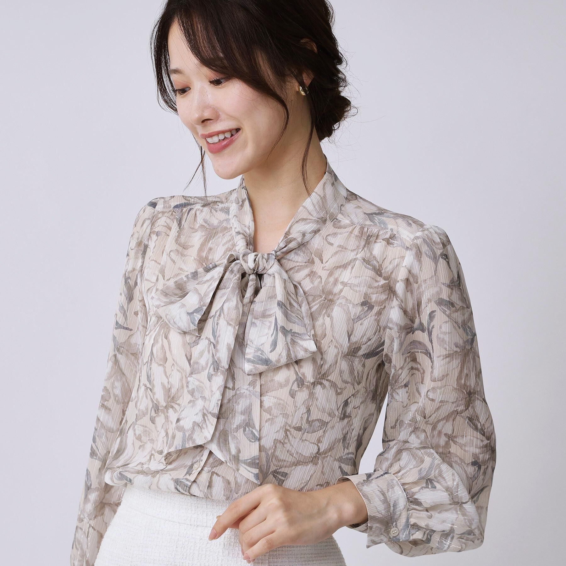 COUP DE CHANCE「【手洗い可／日本製】花柄ボウタイブラウス」|シャツ・ブラウス|グレージュ(150)