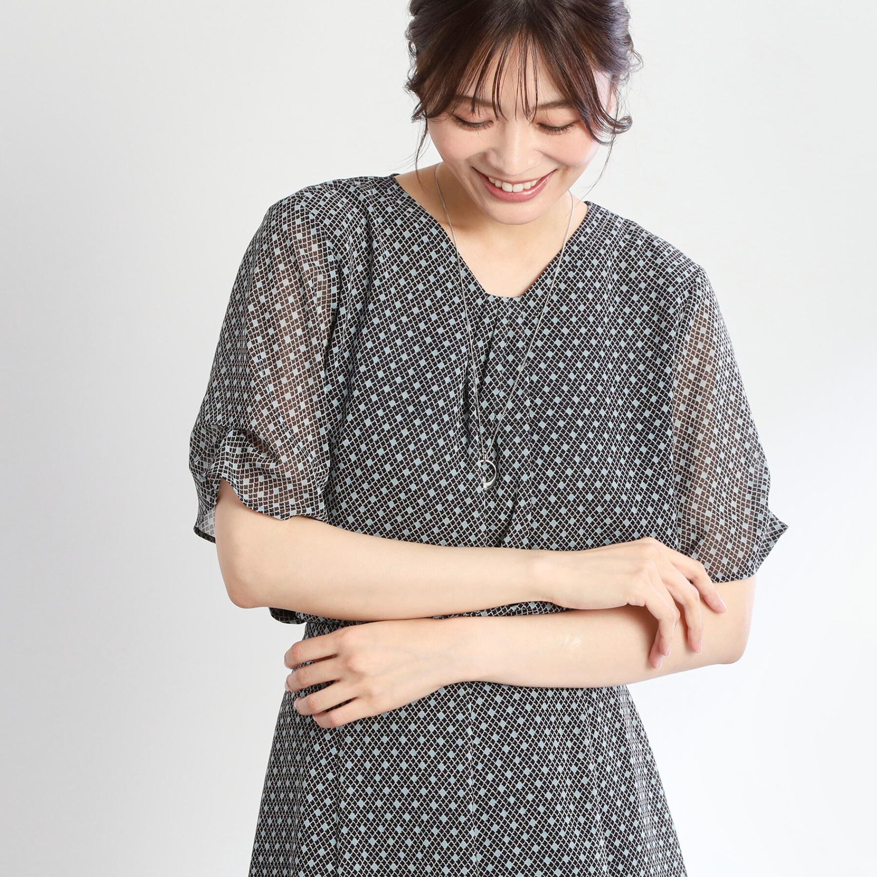 Reflect「【マシンウォッシュ可／セットアップ可】コツキ柄プリントブラウス」|シャツ・ブラウス|