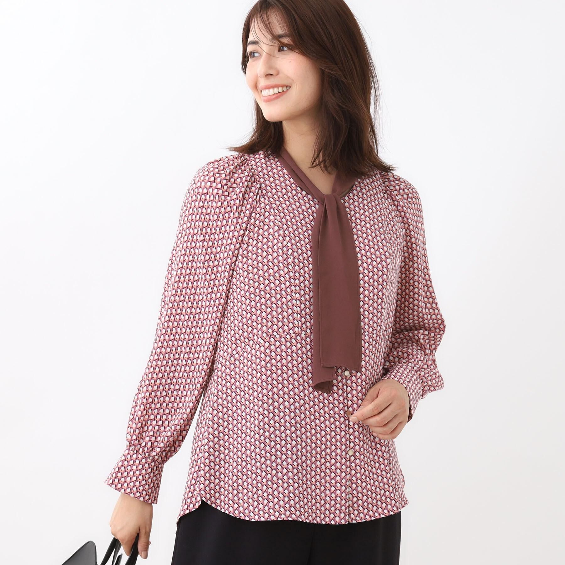 Reflect「【レイヤードに◎】ボウタイプリントブラウス」|シャツ・ブラウス|