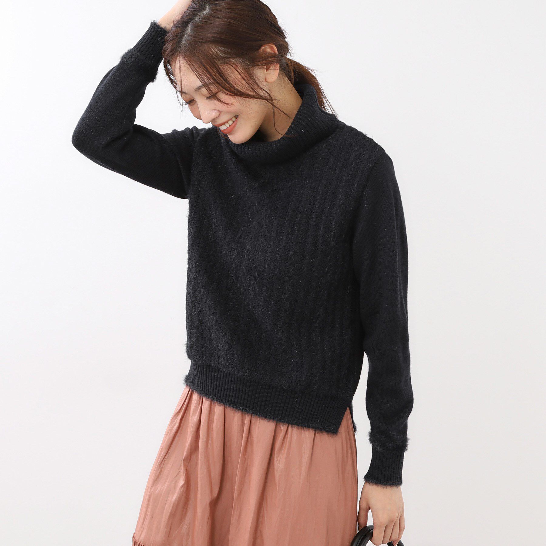 Reflect「【ほんのりラメ感◎】ふわふわフェザーヤーンハイネックニット」|ニット・セーター|