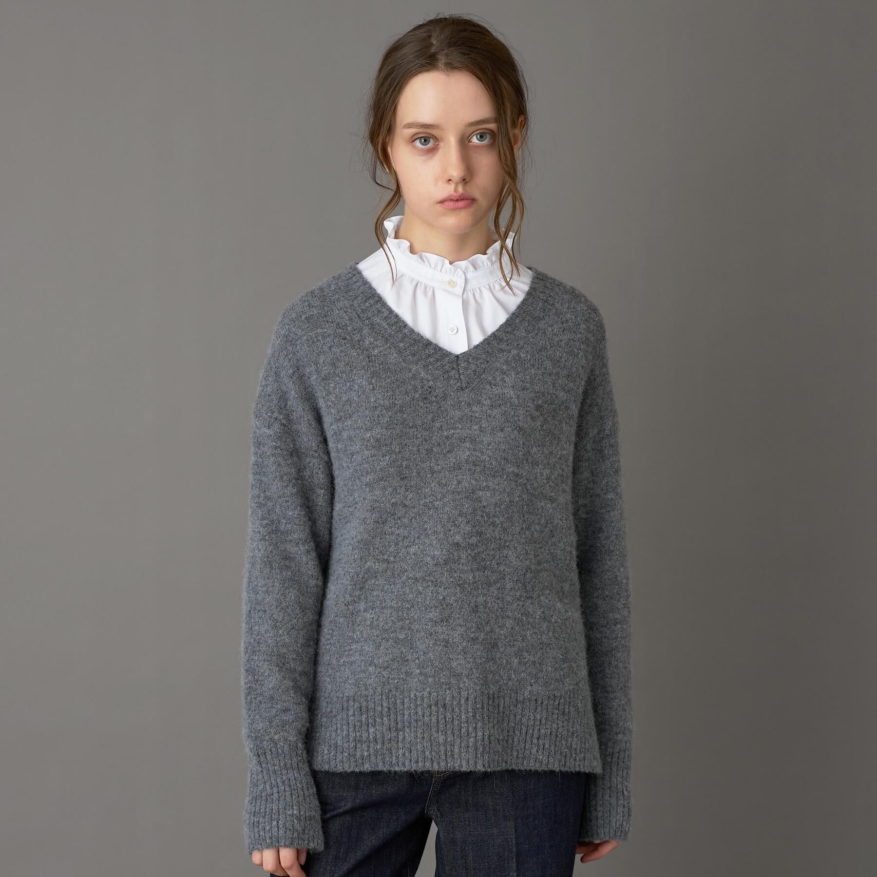 DRESSTERIOR「【CLASSY.12月号掲載】アルパカブレンドVネックニット」|ニット・セーター|チャコールグレー(0