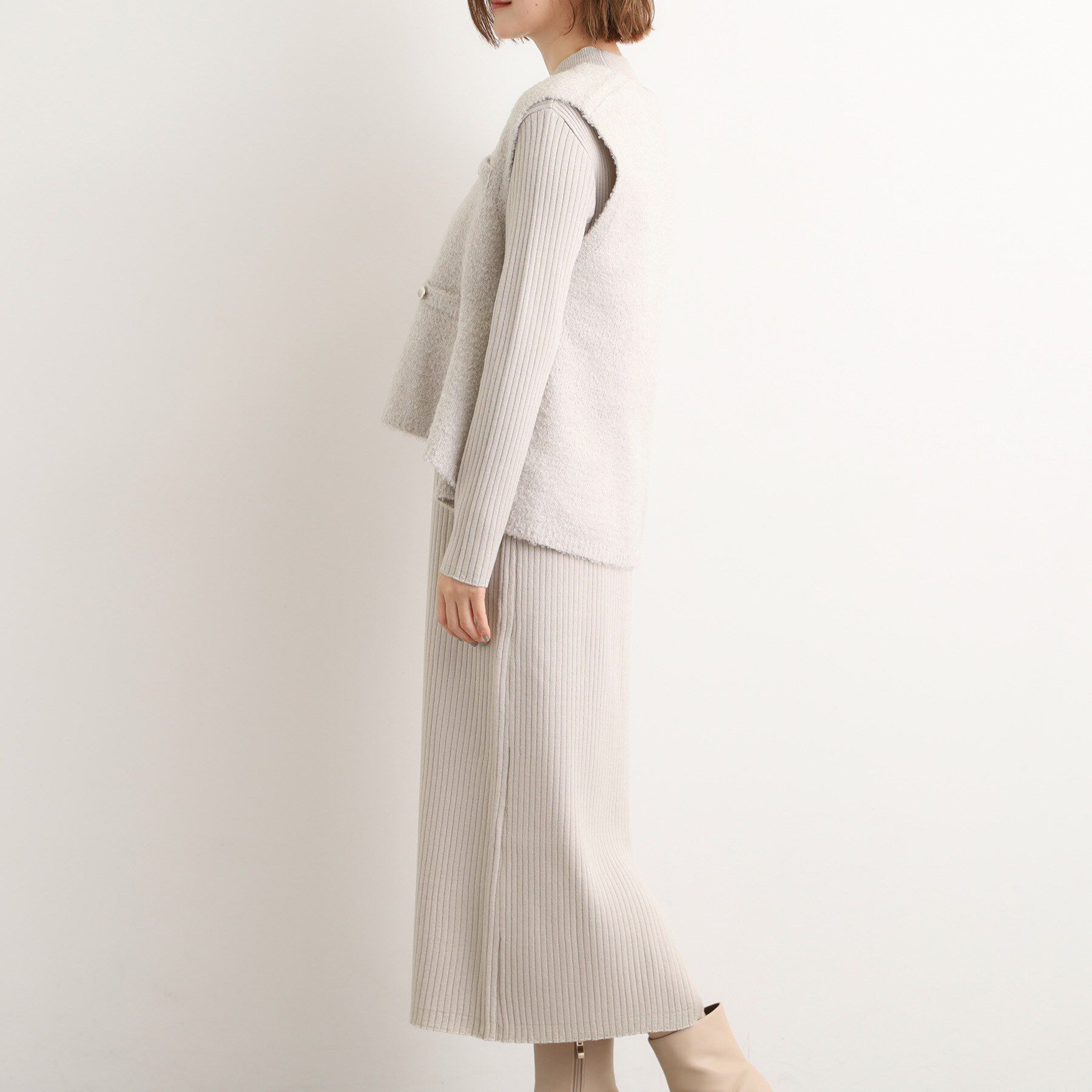 grove「【2点SET/体型カバー】一枚で決まる、ペプラムベスト&times;ニットワンピース」|ワンピース|