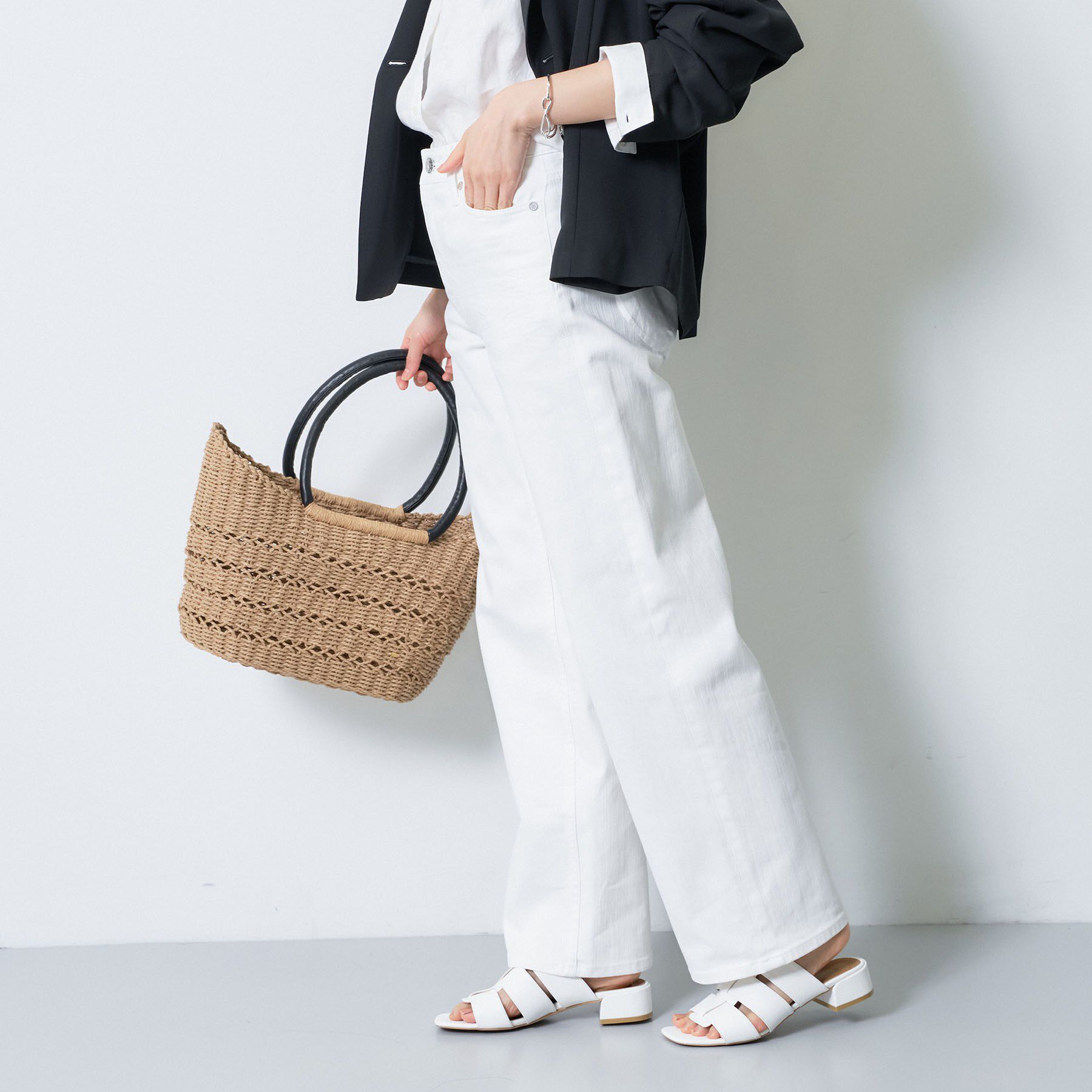 INDIVI「【春の新色登場！褒められデニム】ワイドストレート デニムパンツ」|デニム|