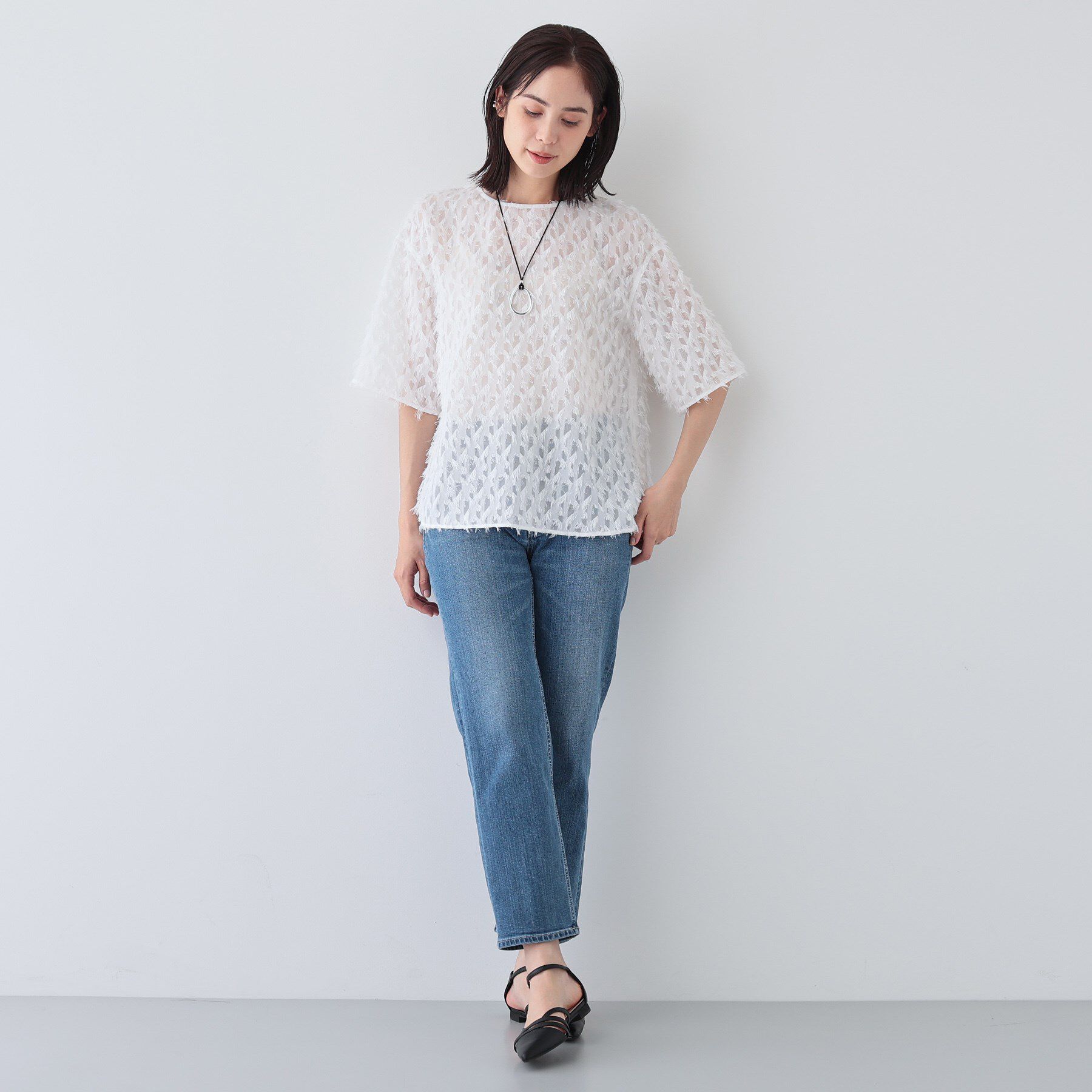 INDIVI「【春の新色登場！褒められデニム】スリムストレート デニムパンツ」|デニム|