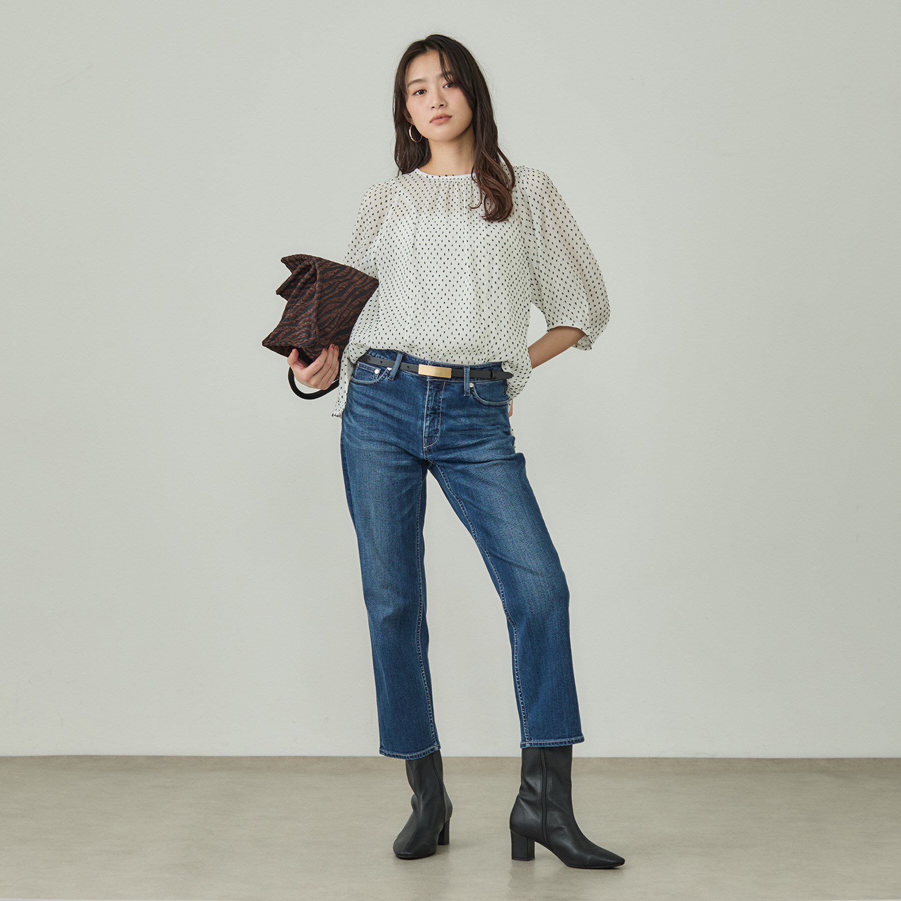 INDIVI「【洗える／ドット柄／凹凸素材】袖コンシャスドルマンブラウス」|シャツ・ブラウス|