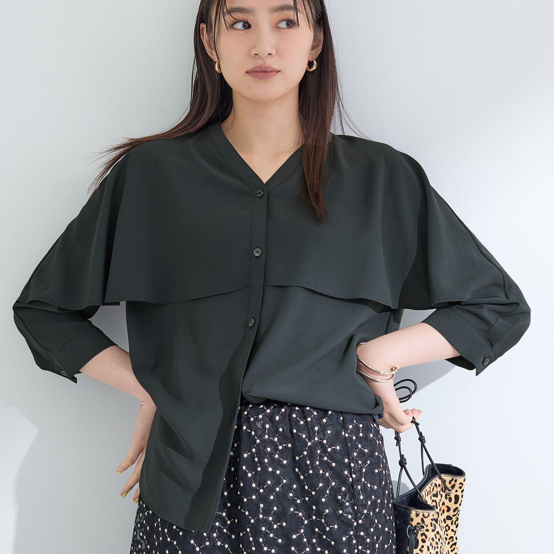 INDIVI「【羽織りとしても活躍！】ケープカラーブラウス」|シャツ・ブラウス|