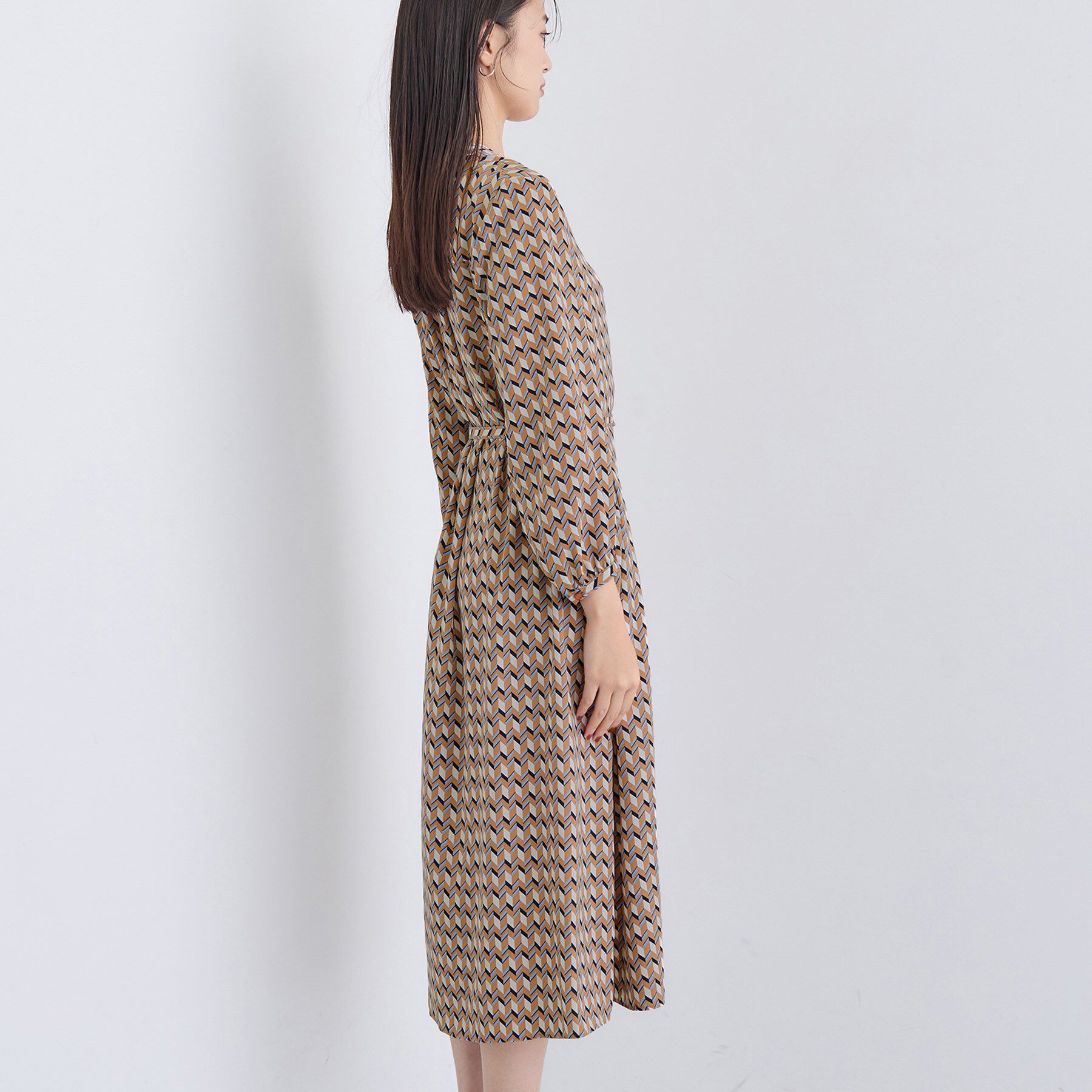 INDIVI「【洗える／オリジナル柄】ジオメプリント フレアワンピース」|ワンピース|