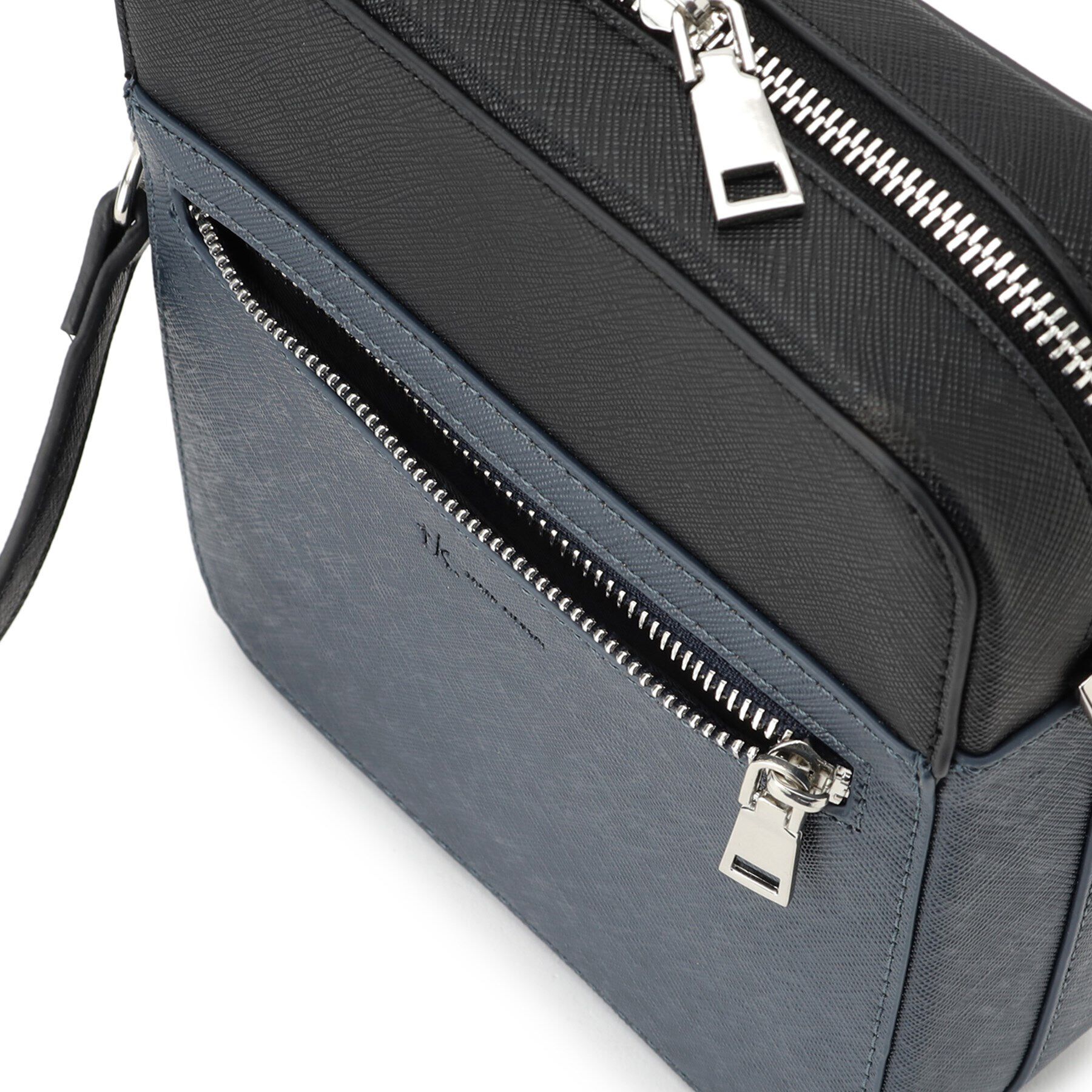 tk.TAKEO KIKUCHI「バイカラースクエアショルダーバッグ」|ショルダー・メッセンジャー|