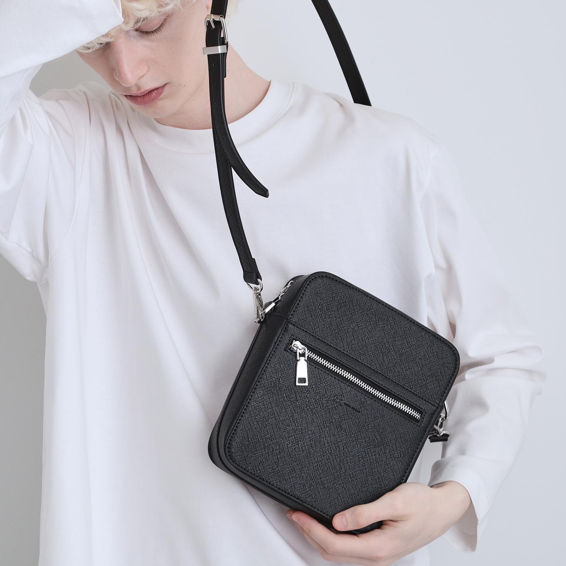 tk.TAKEO KIKUCHI「バイカラースクエアショルダーバッグ」|ショルダー・メッセンジャー|