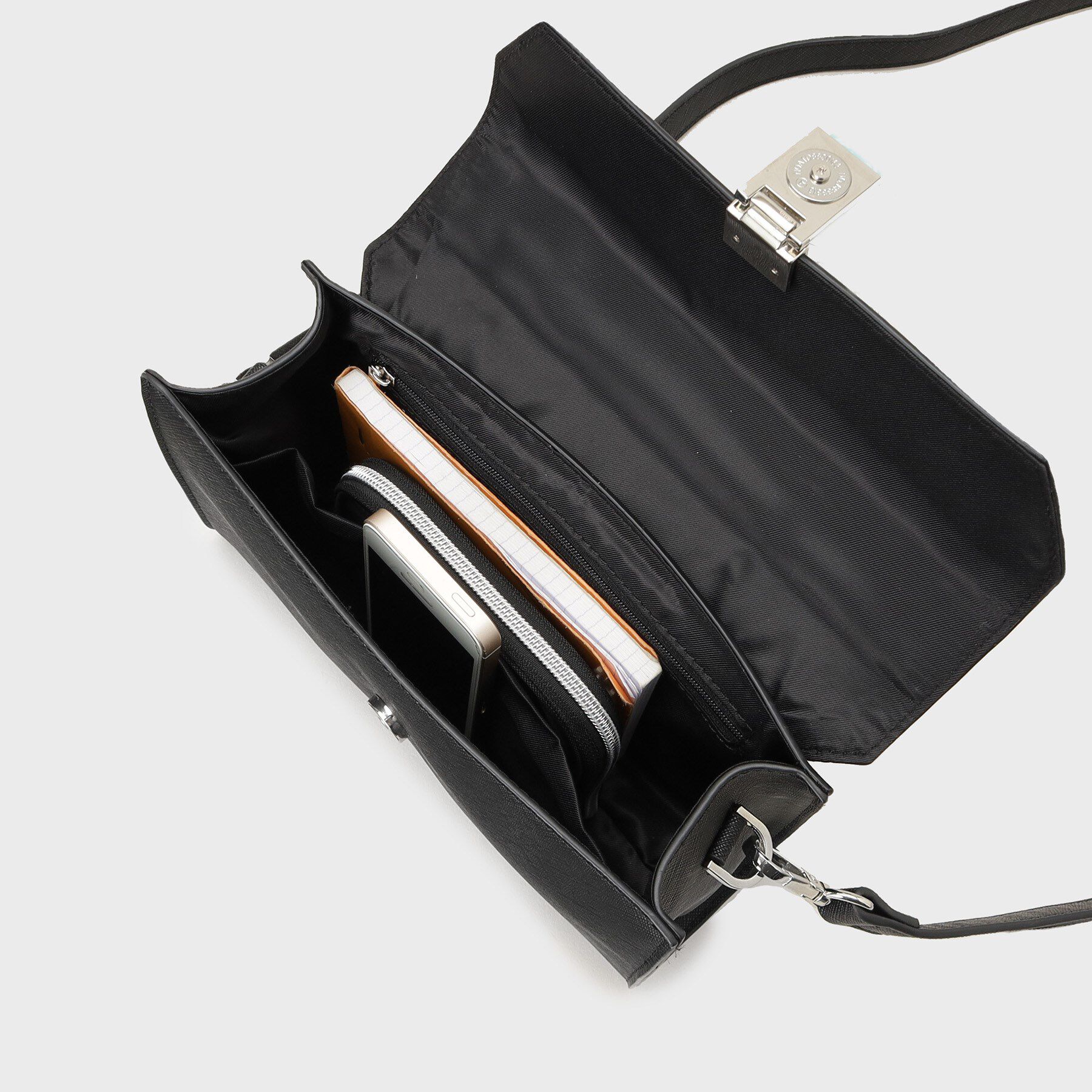 tk.TAKEO KIKUCHI「ハンドルフラップショルダー」|ショルダー・メッセンジャー|