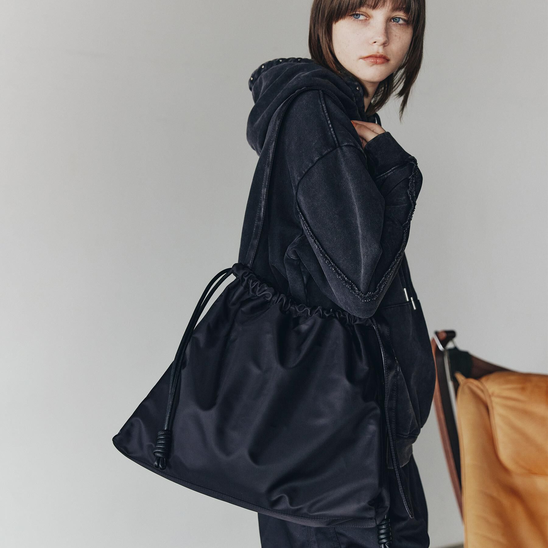 tk.TAKEO KIKUCHI「ルーズビッグショルダーバッグ／たすき掛け／ビッグ／A3サイズ収納可能」|ショルダー・メッセンジャー|