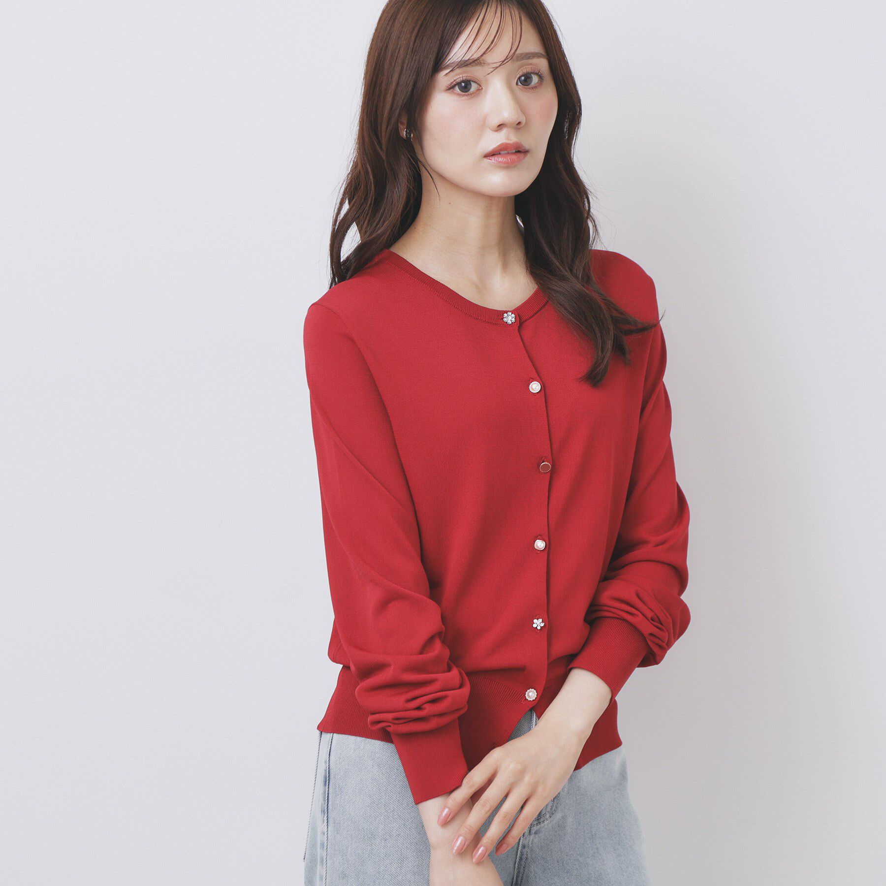 index「《美人百花掲載》ビジュークルーネックカーディガン【洗濯機洗い可/UVケア/接触冷感/抗ピル】」|カーディガン|レッド(063)