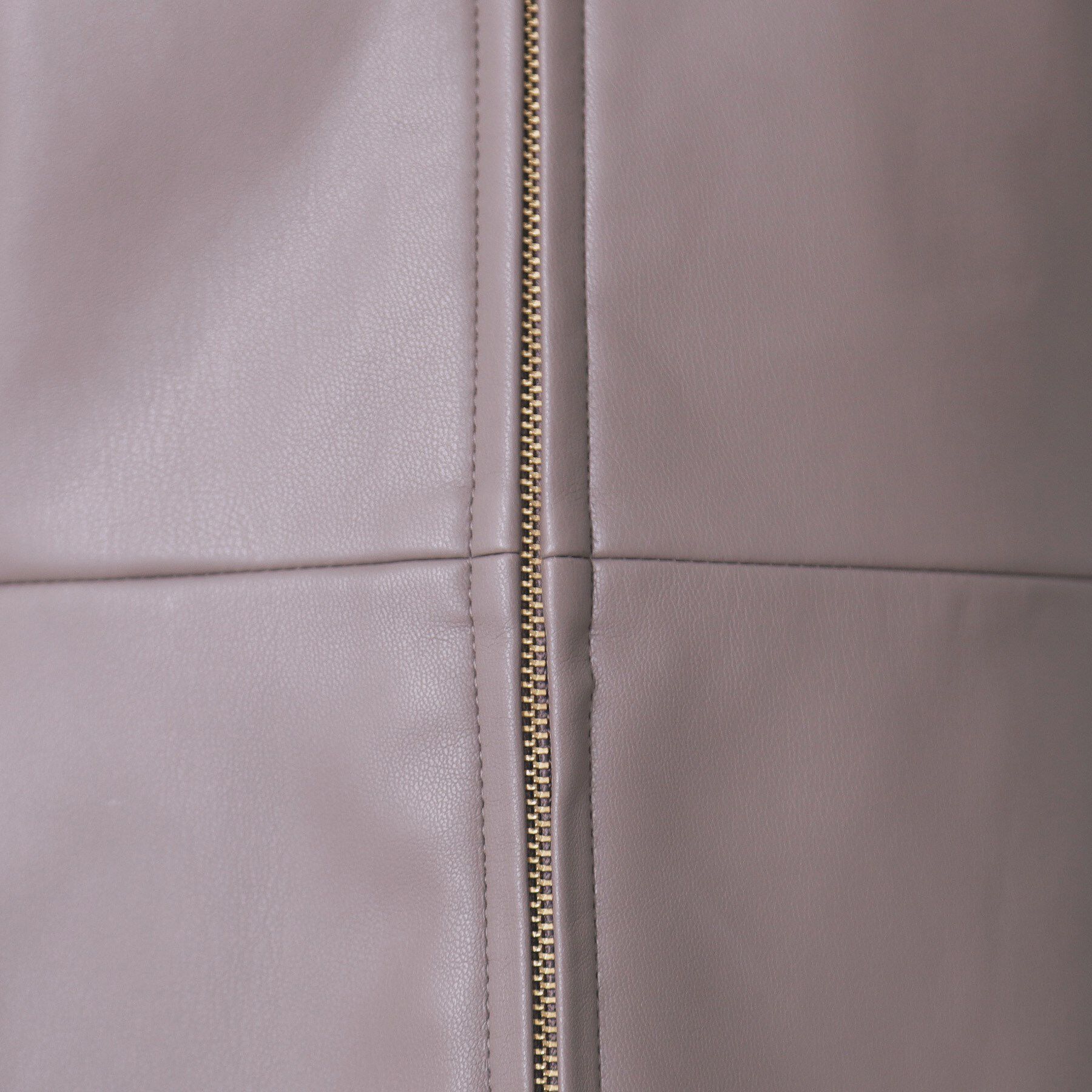 index「レザー調ストレッチペプラムジャケット【洗える】」|ノーカラージャケット|