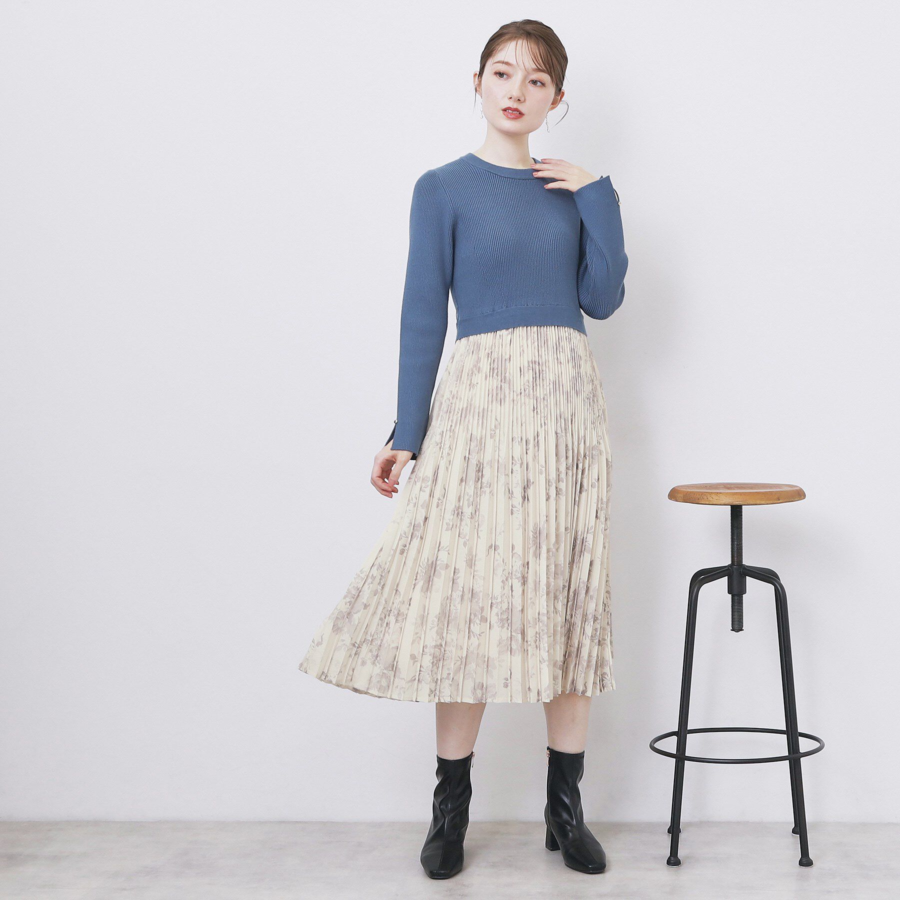 index「フラワープリーツドッキングニットワンピース【洗濯機OK】」|ワンピース|