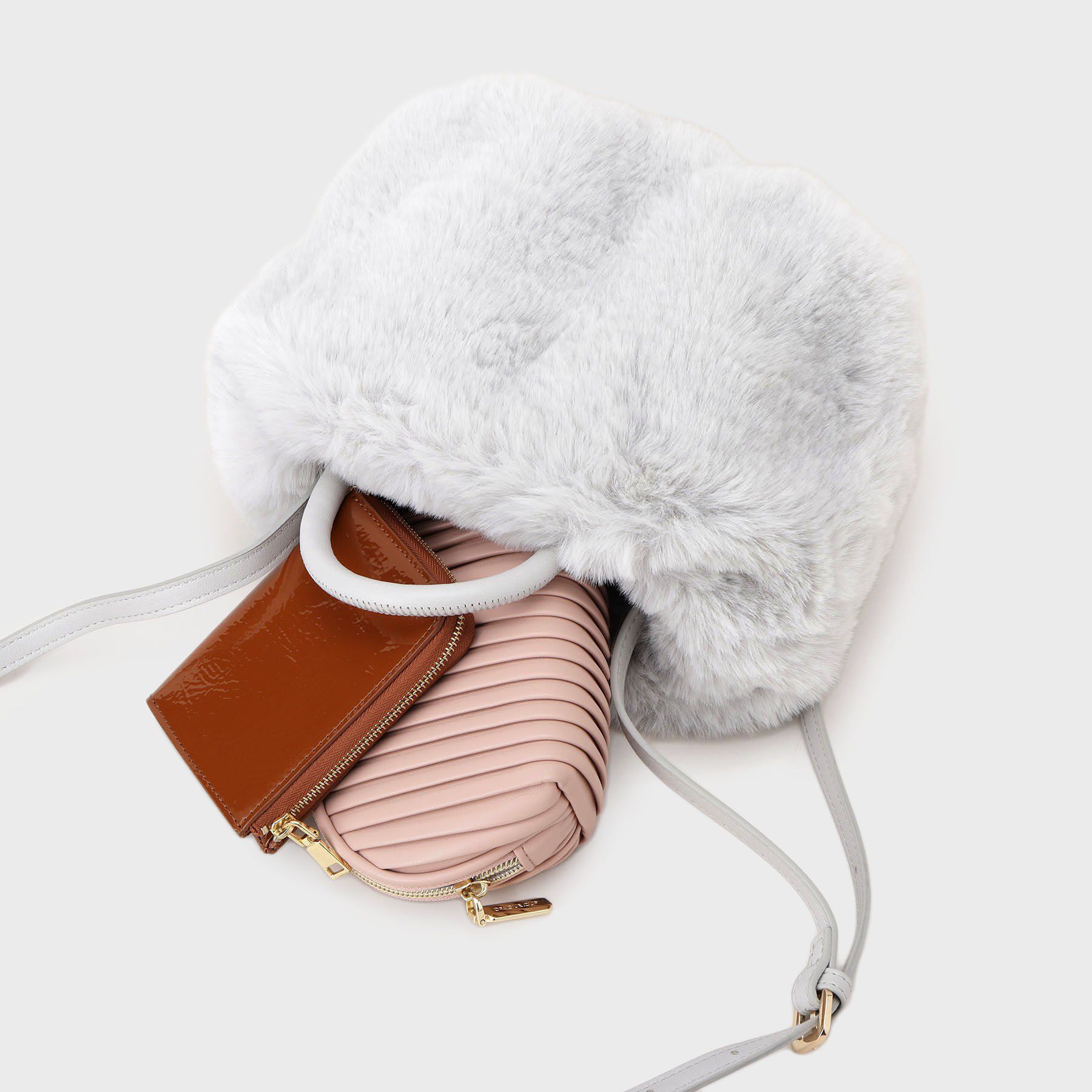 index「【2WAY】フェイクファーラウンドショルダーバッグ」|ショルダー・メッセンジャー|