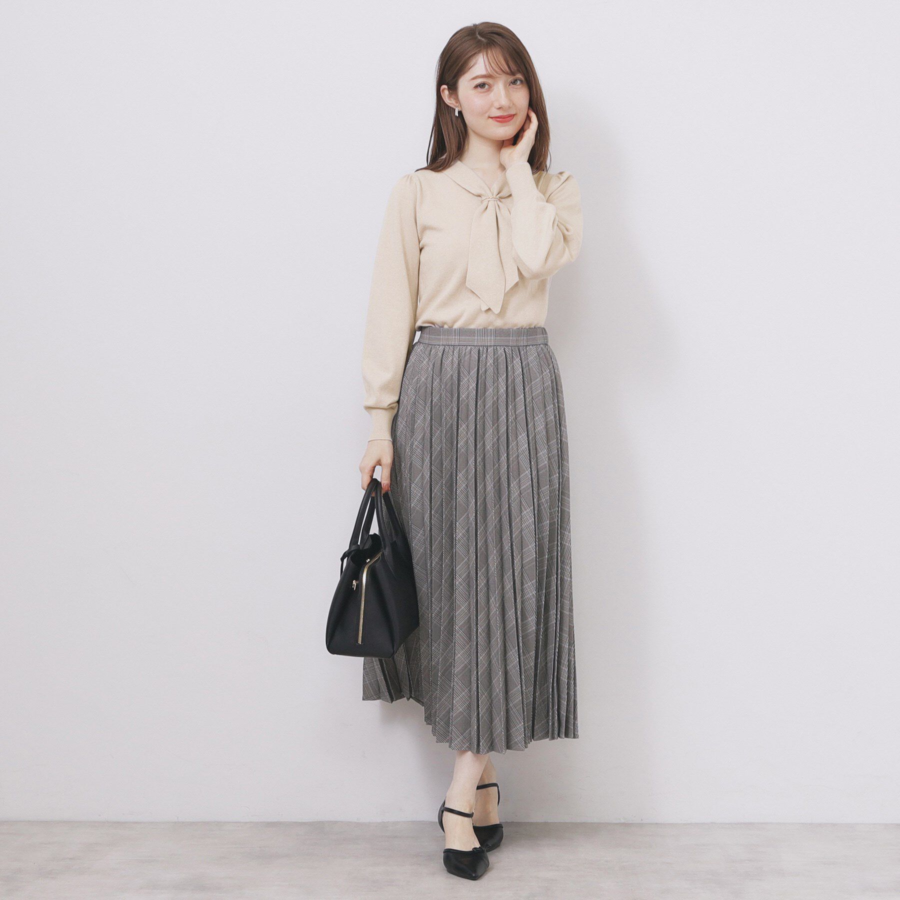 index「ゴールドパーツ付きボウタイニット【洗濯機OK】《10col/XS～LL》」|ニット・セーター|