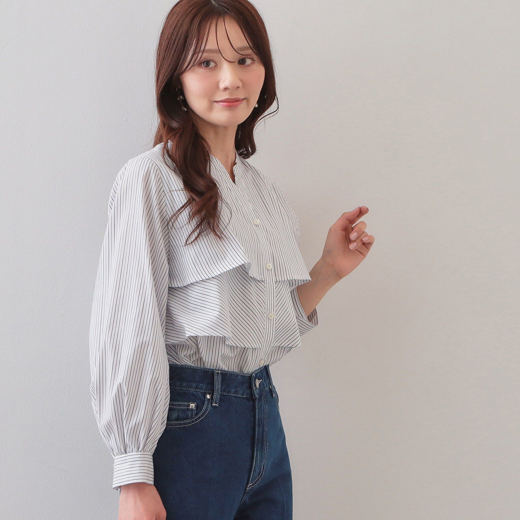 index「フリルキーネックシャツ【洗濯機OK/イージーアイロン/防シワ】《XS-LL/7col》」|シャツ・ブラウス|