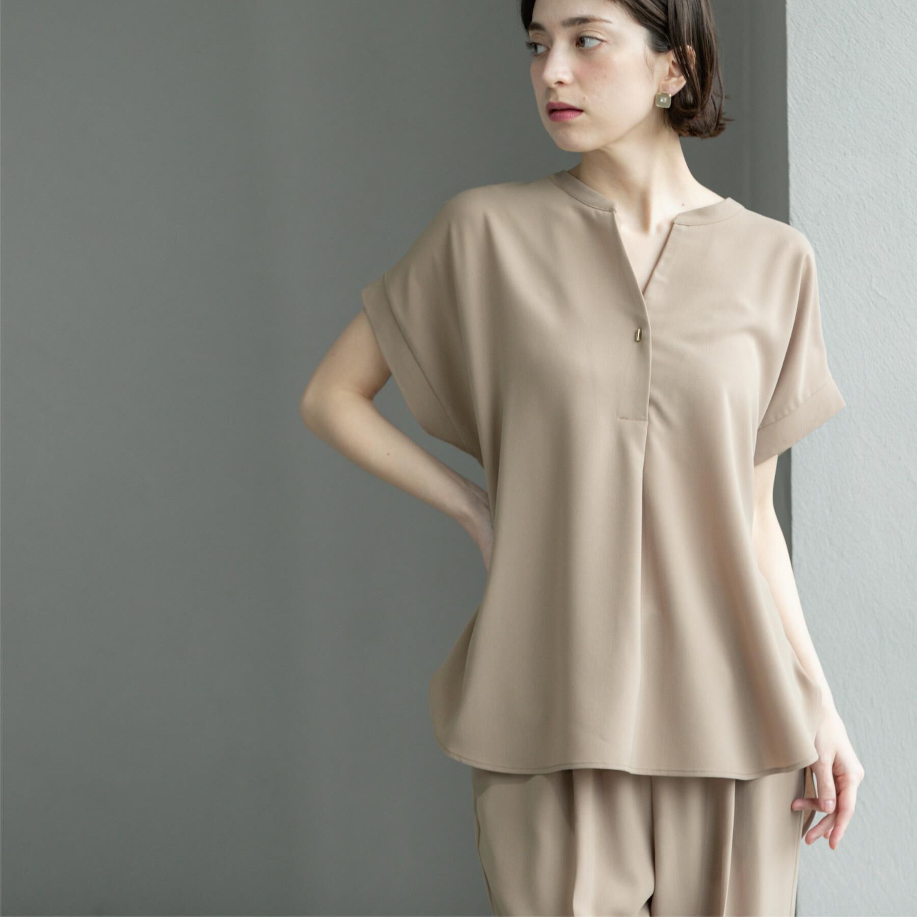 OPAQUE.CLIP「《7色展開/SS-LLサイズ》ストレッチスキッパーブラウス/セットアップ対応【洗濯機洗い可/防シワ】」|シャツ・ブラウス|ベージュ(852)