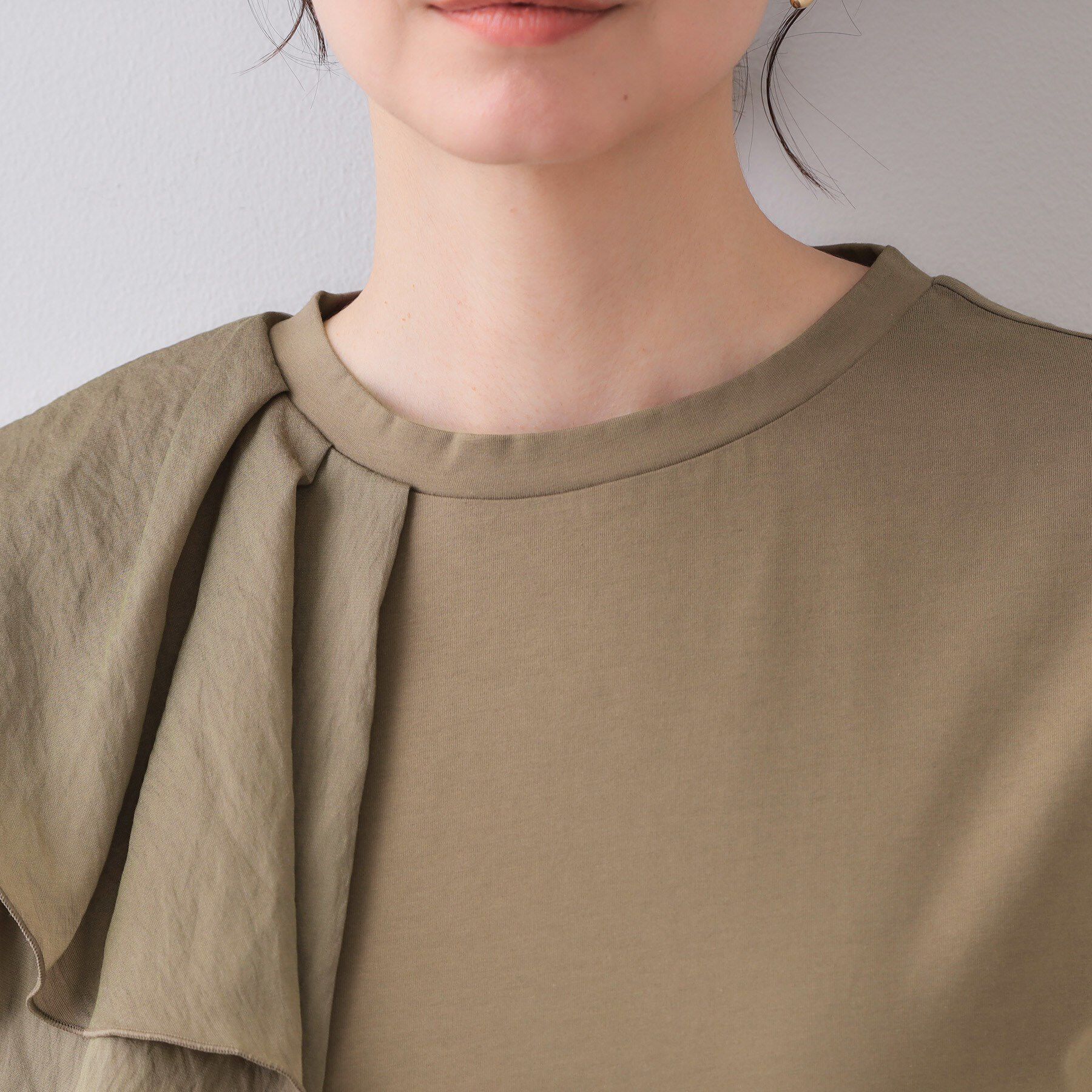 OPAQUE.CLIP「ショルダーフリルドッキングカットソー【洗濯機洗い可】」|Tシャツ・カットソー|