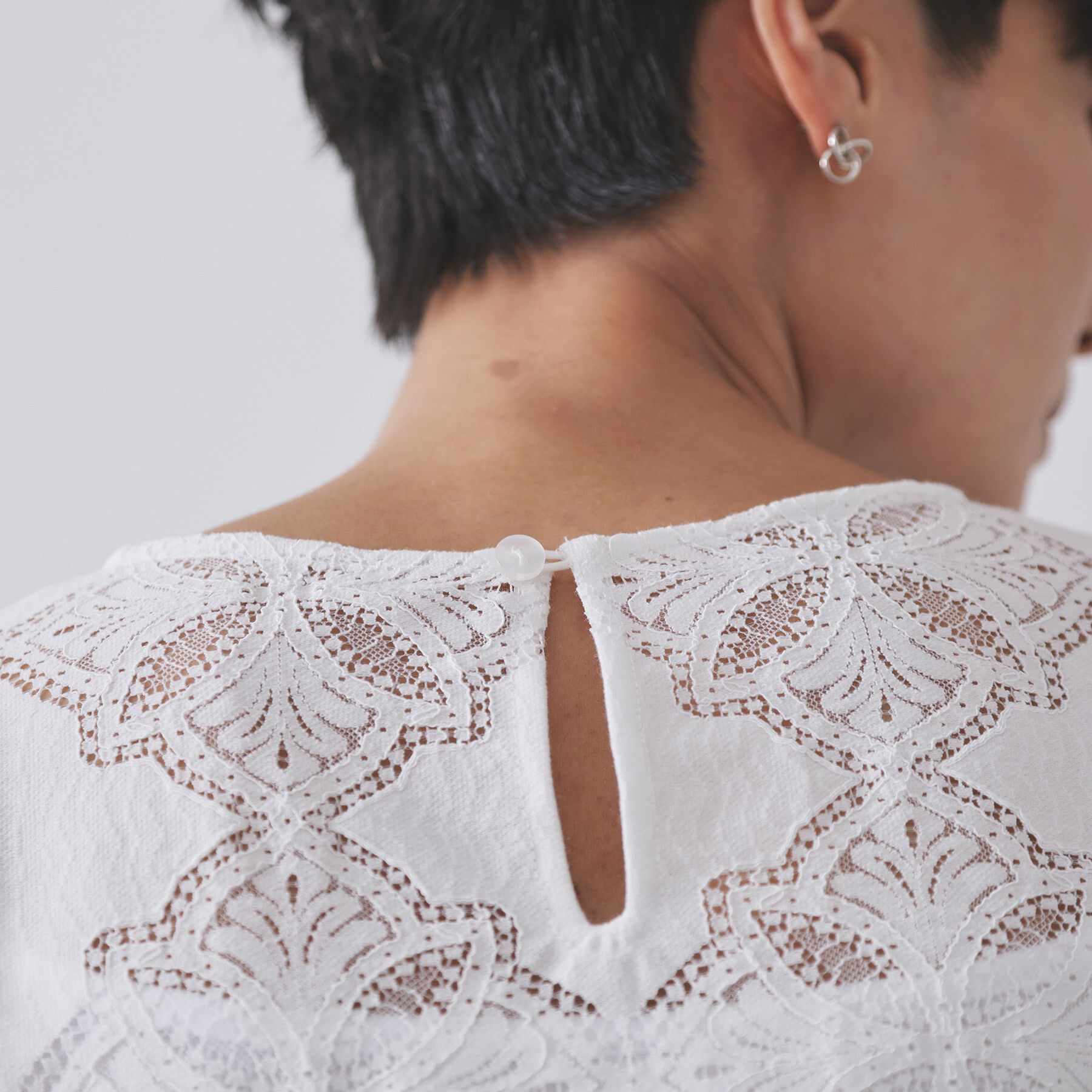 OPAQUE.CLIP「レースフレアブラウス【洗濯機洗い可】」|シャツ・ブラウス|