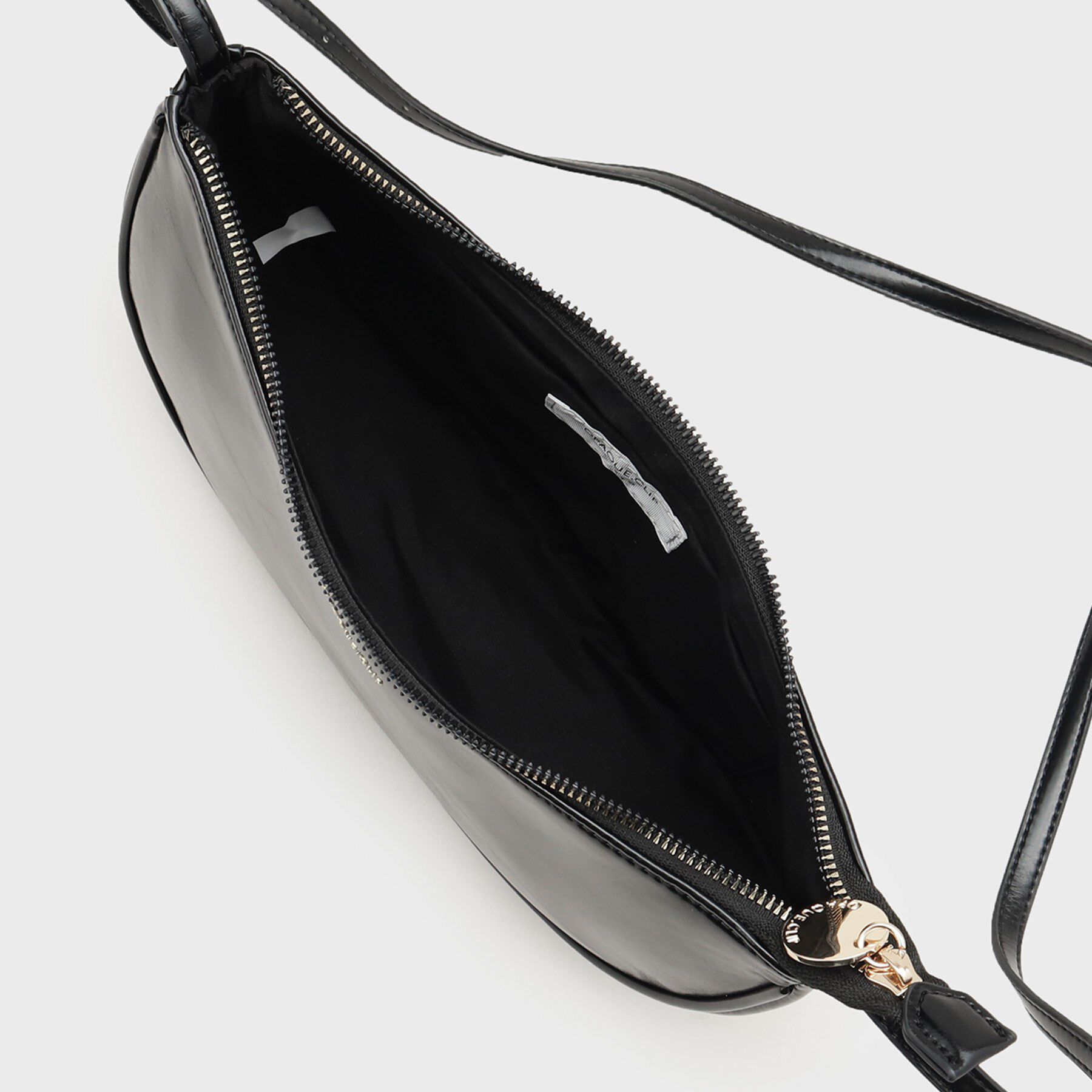 OPAQUE.CLIP「【軽量】オイル調合皮ムーンショルダーバッグ」|ショルダー・メッセンジャー|